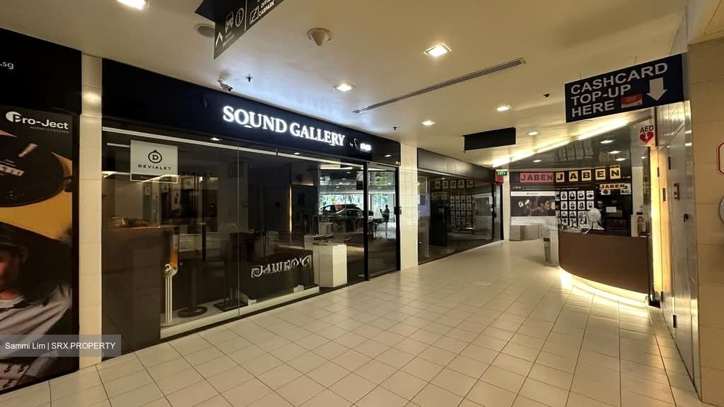 The Adelphi (D6), Retail #564627841